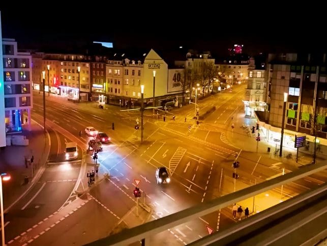 Kreuzung Bertha von Suttner Platz